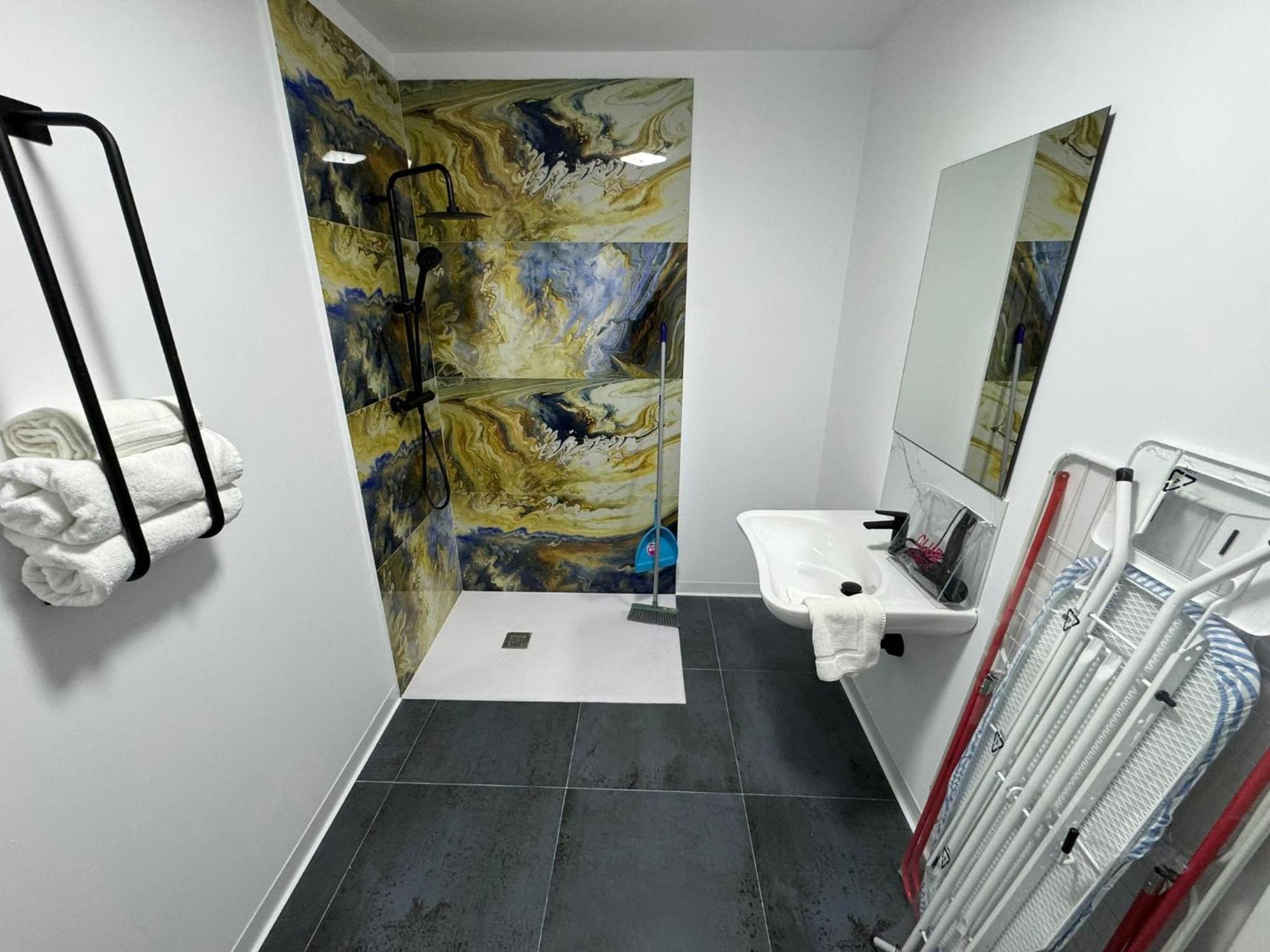 Ynfinity Aparthotel - Valencia — Photos 1